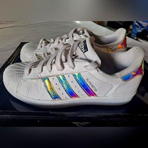 Coolest GIRL'S Adidas Superstar Tennis Shoes Size 4.5 Pre-Owned. Excellent!